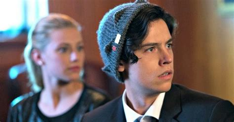 is jughead and betty from riverdale dating in real life